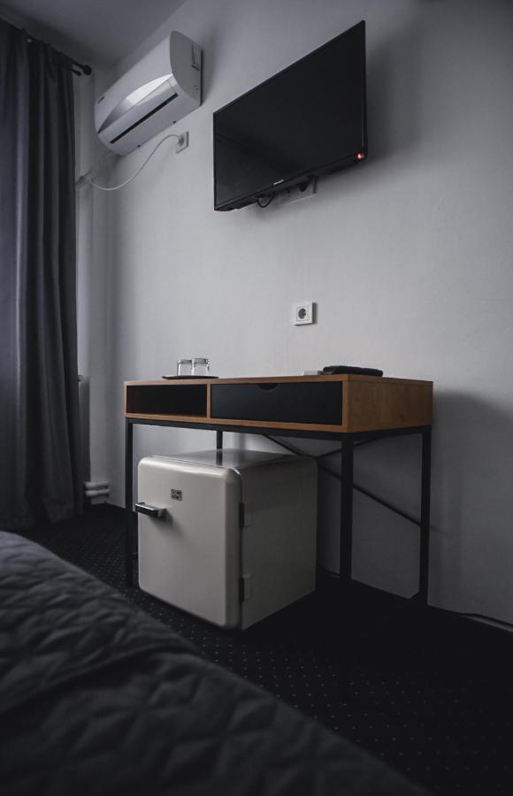 Petrosani Camere De Inchiriat - Hotel Petroshani Srl Buitenkant foto