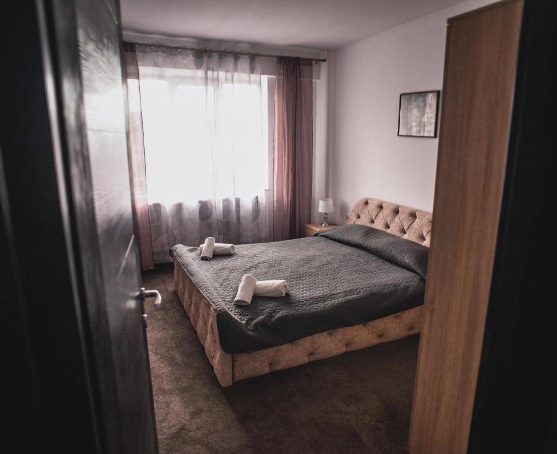 Petrosani Camere De Inchiriat - Hotel Petroshani Srl Buitenkant foto